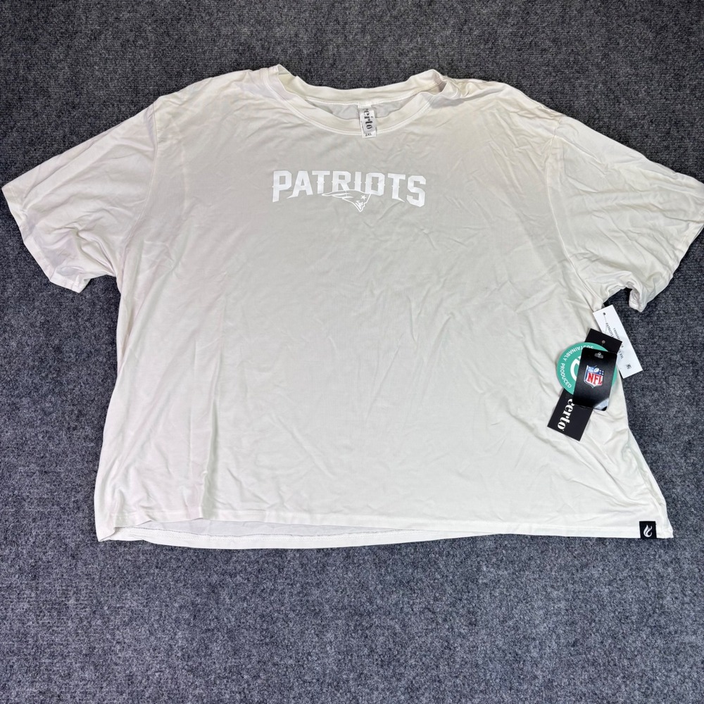 Certo New England Patriots Womens 2XL T-Shirt Cream NFL Cropped Tee NEW Stretchy